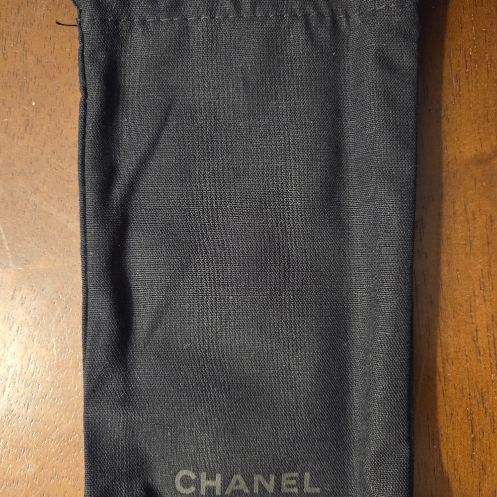 CHANEL Quilted Glasses Case - Picture 3 of 3